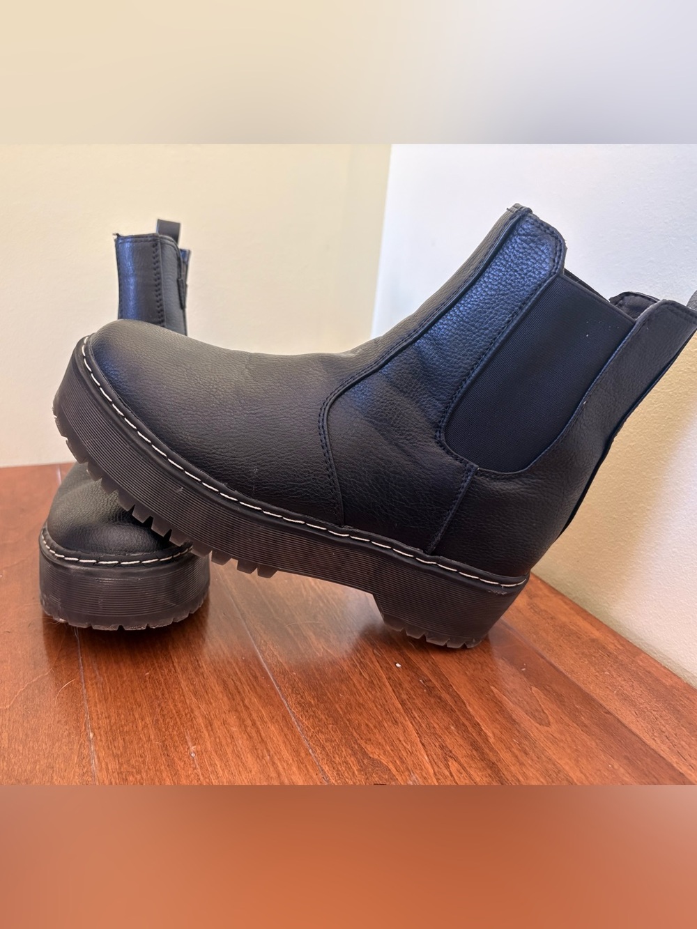 UNIONBAY women's Black Chukka Lug Boots